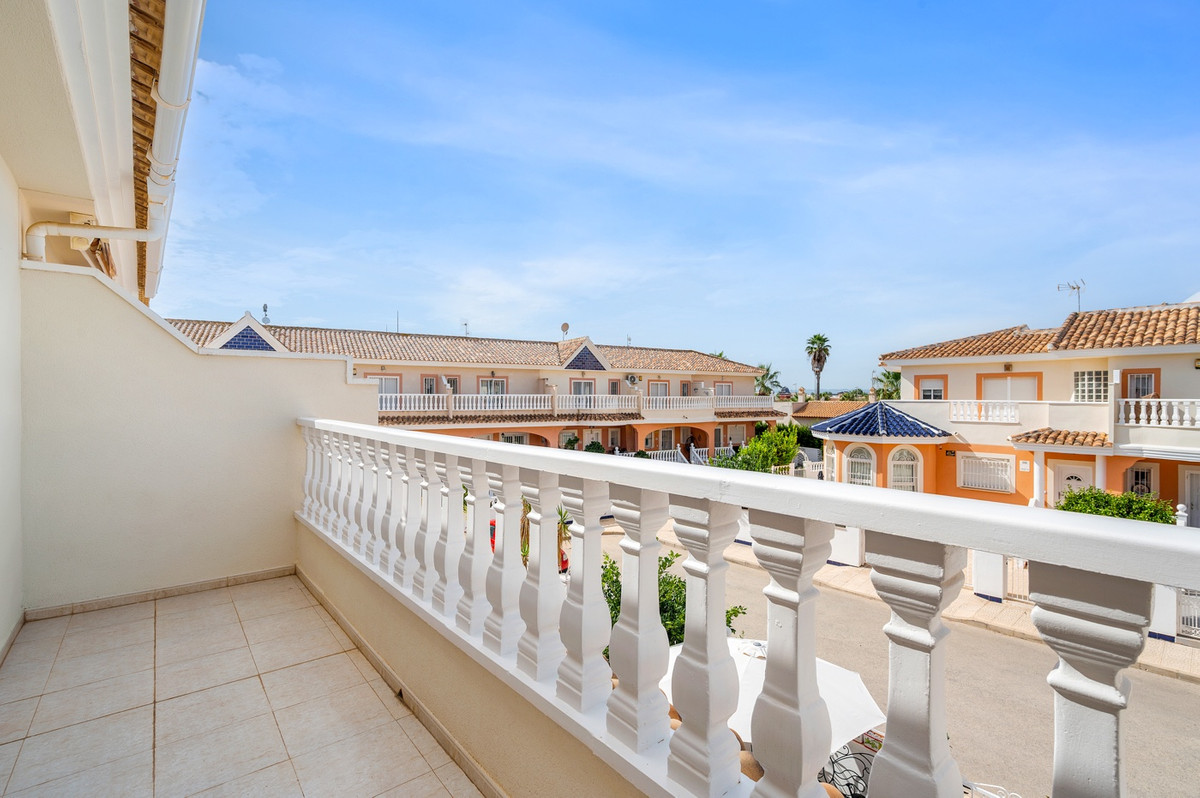 For sale - 3 Bedroom 2 Bathroom House - Townhouse in Rojales - Ciudad Quesada  - Alicante
