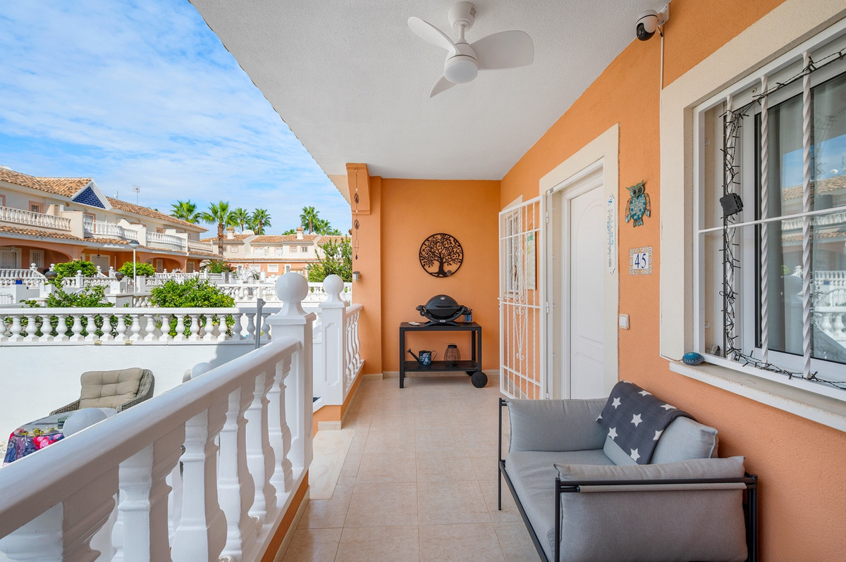 For sale - 3 Bedroom 2 Bathroom House - Townhouse in Rojales - Ciudad Quesada  - Alicante