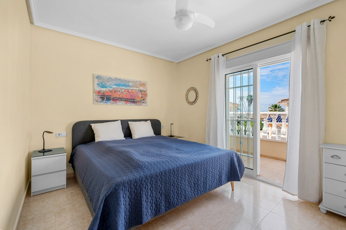 For sale - 3 Bedroom 2 Bathroom House - Townhouse in Rojales - Ciudad Quesada  - Alicante