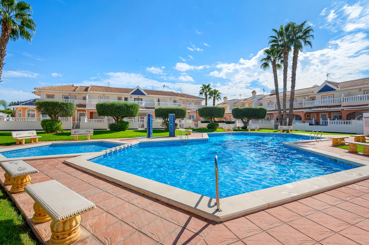 For sale - 3 Bedroom 2 Bathroom House - Townhouse in Rojales - Ciudad Quesada  - Alicante