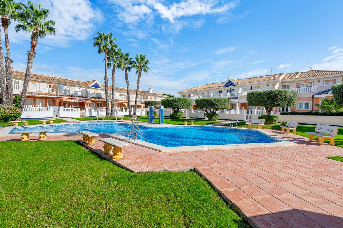 For sale - 3 Bedroom 2 Bathroom House - Townhouse in Rojales - Ciudad Quesada  - Alicante