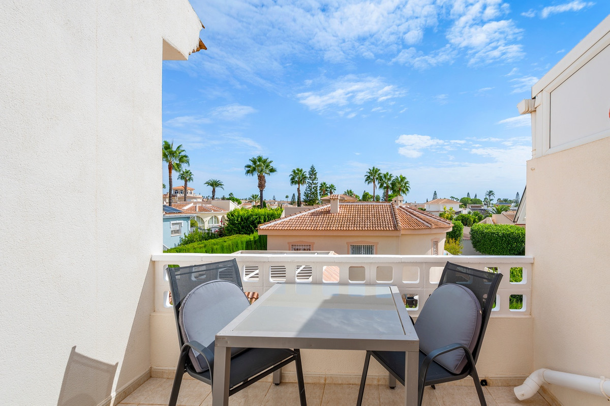 For sale - 3 Bedroom 2 Bathroom House - Townhouse in Rojales - Ciudad Quesada  - Alicante