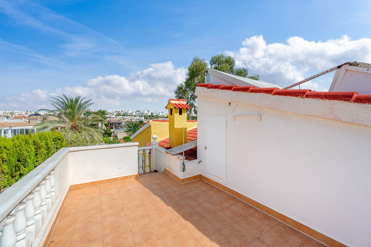 For sale - 2 Bedroom 2 Bathroom House - Detached Villa in Rojales - Rojales Centro  - Alicante