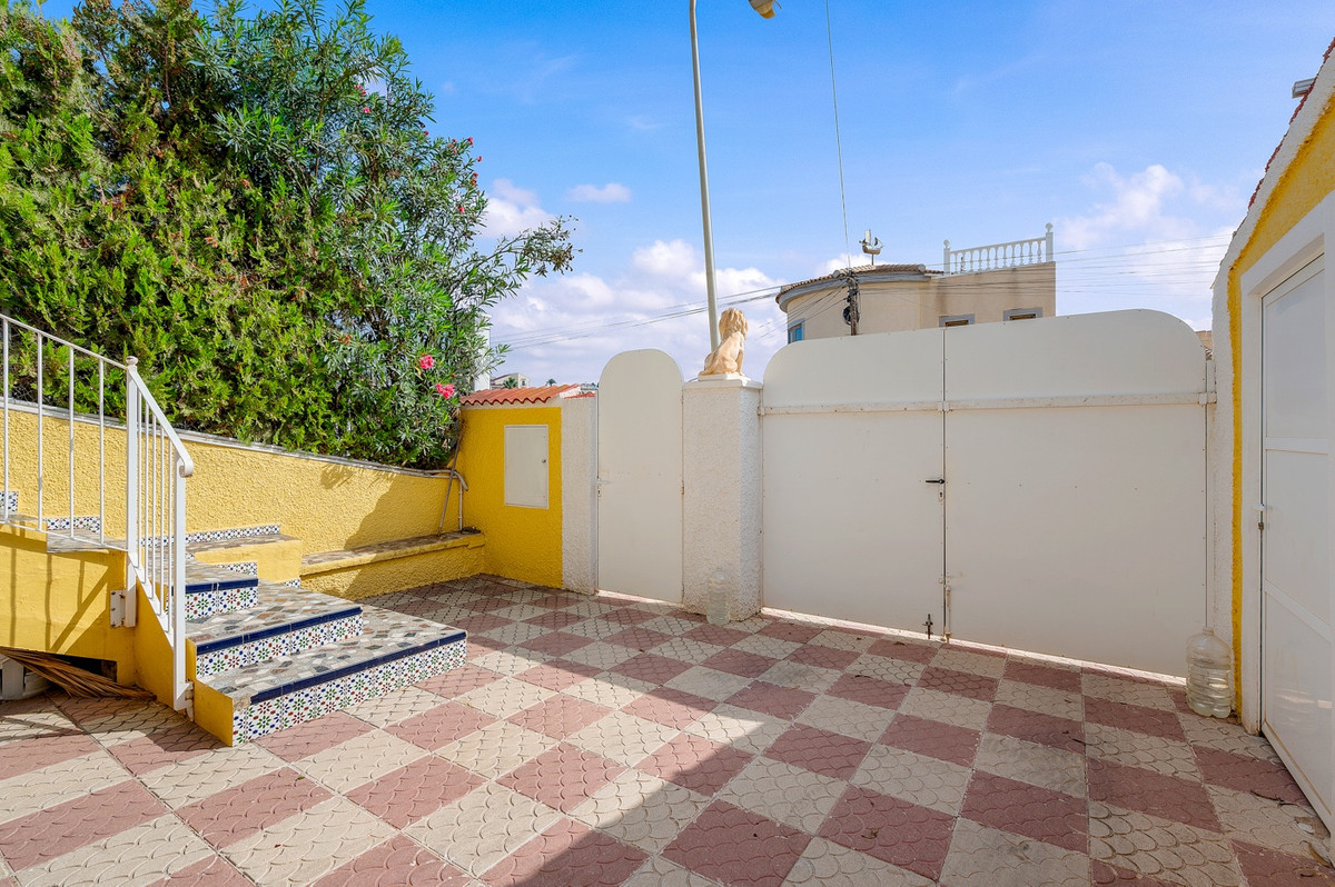 For sale - 2 Bedroom 2 Bathroom House - Detached Villa in Rojales - Rojales Centro  - Alicante