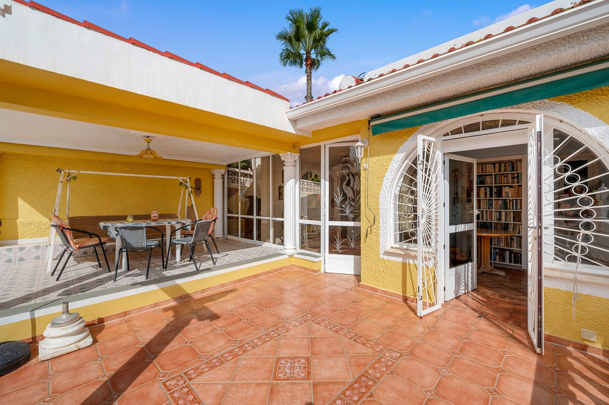 For sale - 2 Bedroom 2 Bathroom House - Detached Villa in Rojales - Rojales Centro  - Alicante