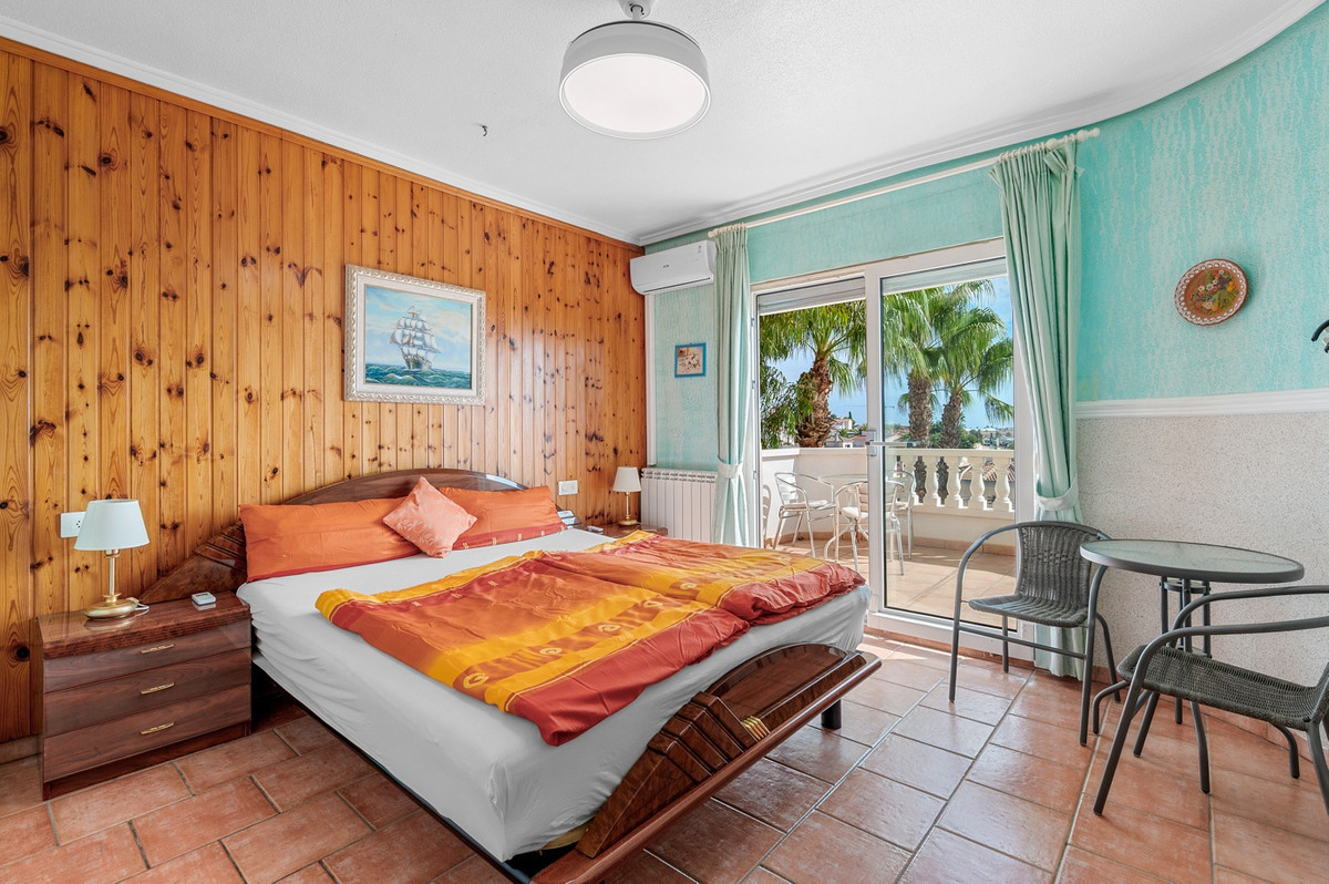 For sale - 2 Bedroom 2 Bathroom House - Detached Villa in Rojales - Rojales Centro  - Alicante