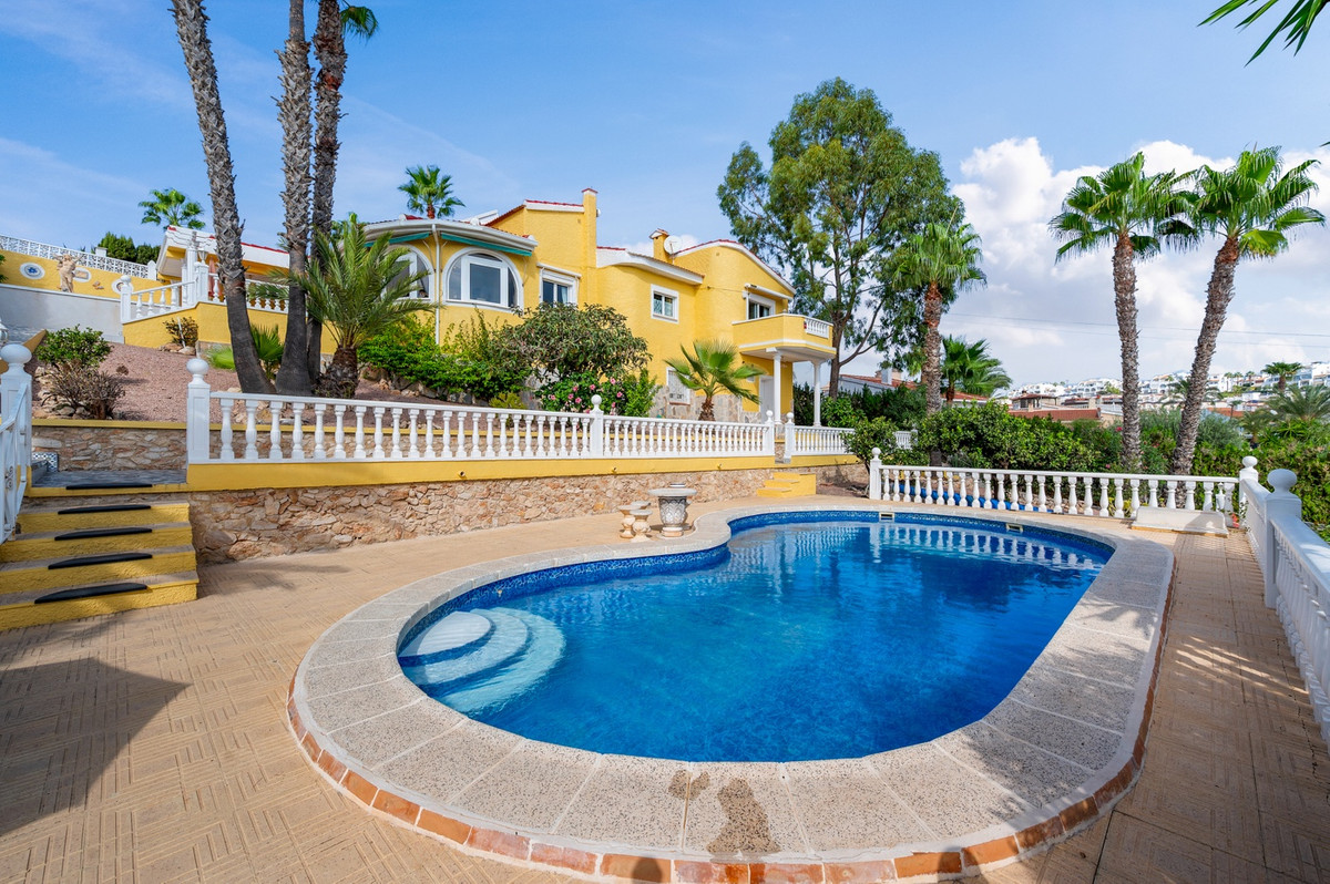 For sale - 2 Bedroom 2 Bathroom House - Detached Villa in Rojales - Rojales Centro  - Alicante
