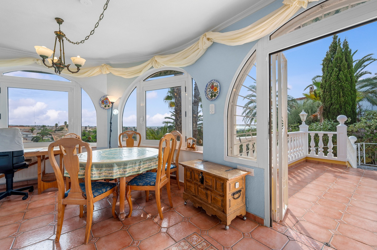 For sale - 2 Bedroom 2 Bathroom House - Detached Villa in Rojales - Rojales Centro  - Alicante