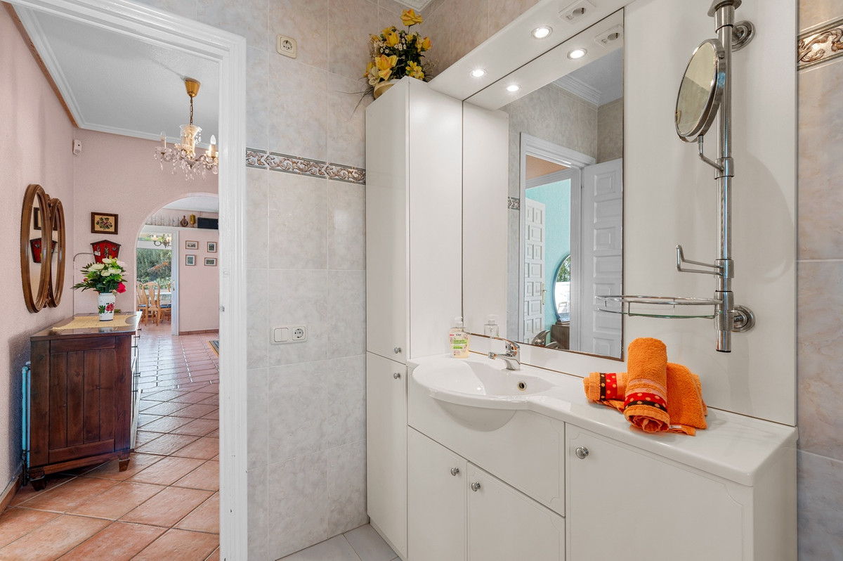 For sale - 2 Bedroom 2 Bathroom House - Detached Villa in Rojales - Rojales Centro  - Alicante