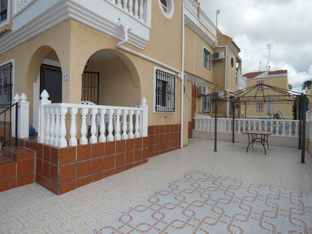 For sale - 3 Bedroom 2 Bathroom Townhouse in Cabo Roig - Cabo Roig  - Alicante