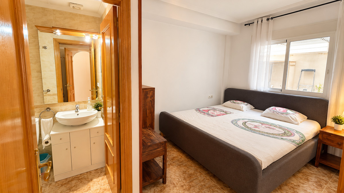 For sale - 2 Bedroom 2 Bathroom Ground Floor apartment in Punta Prima - La Ciñuelica  - Alicante