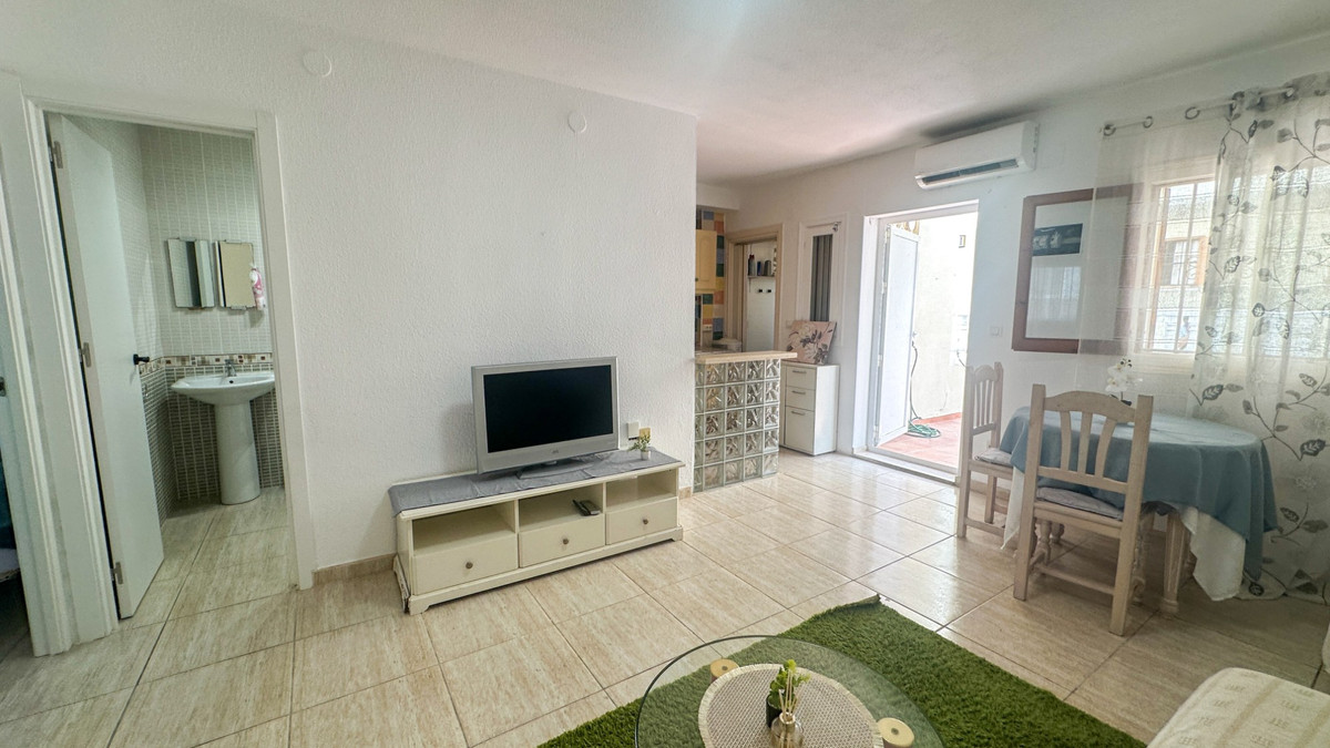 For sale - 2 Bedroom 1 Bathroom Apartment - Ground Floor Apartment in La Zenia - La Zenia  - Alicante