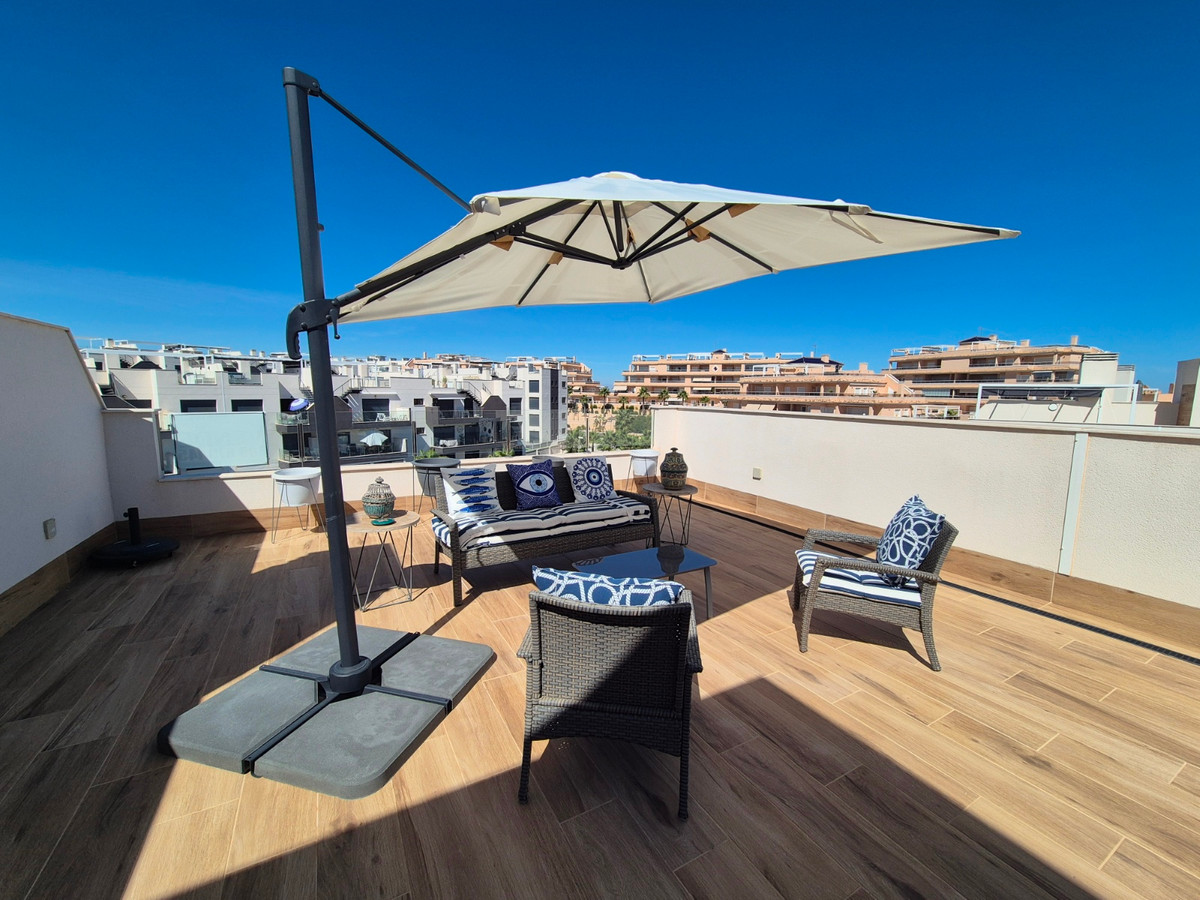 For sale - 3 Bedroom 2 Bathroom Apartment - Penthouse in Orihuela - Villamartin  - Alicante