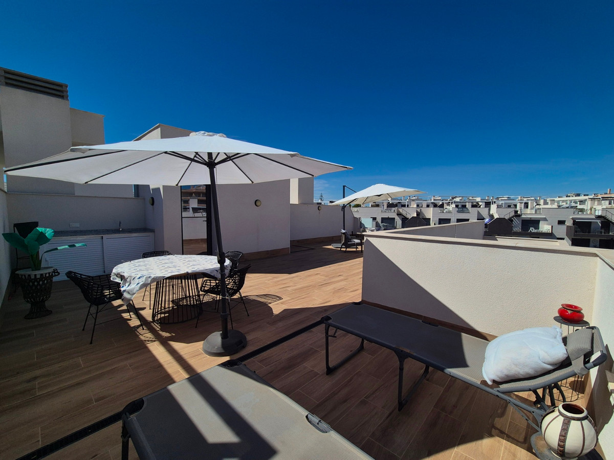 For sale - 3 Bedroom 2 Bathroom Apartment - Penthouse in Orihuela - Villamartin  - Alicante