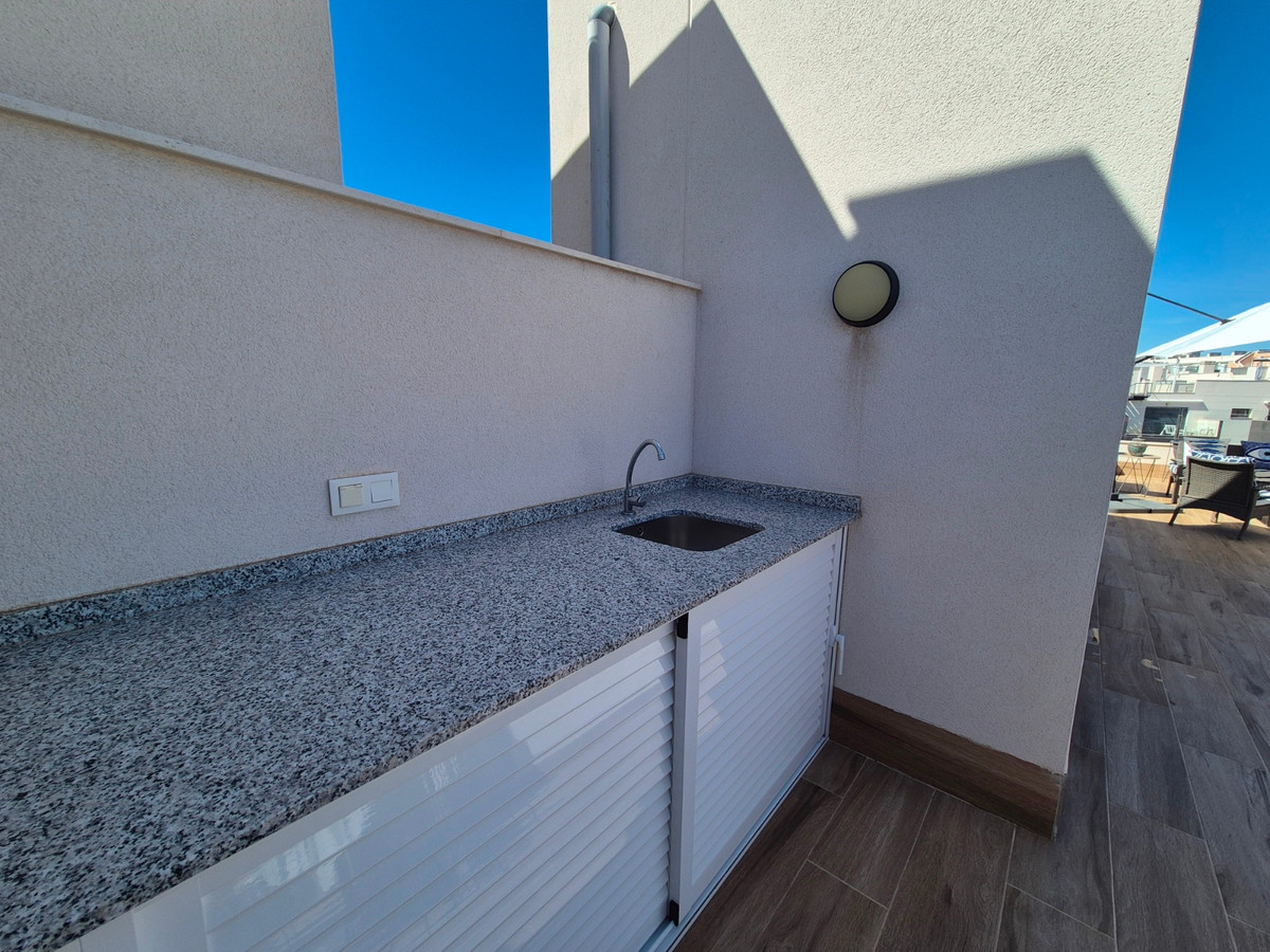 For sale - 3 Bedroom 2 Bathroom Apartment - Penthouse in Orihuela - Villamartin  - Alicante