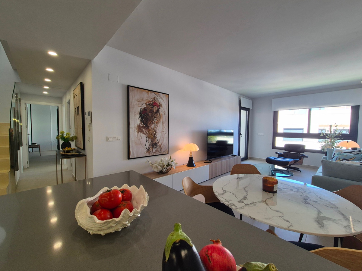 For sale - 3 Bedroom 2 Bathroom Apartment - Penthouse in Orihuela - Villamartin  - Alicante