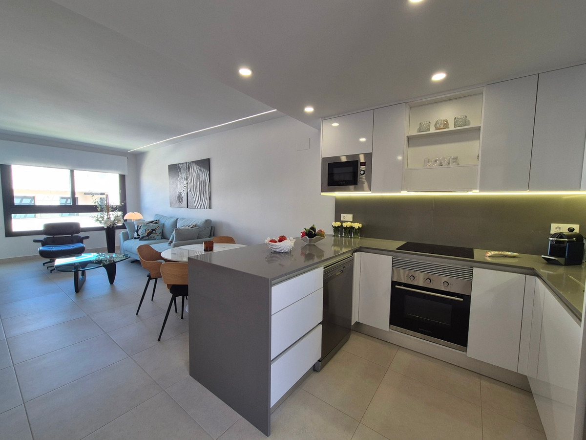 For sale - 3 Bedroom 2 Bathroom Apartment - Penthouse in Orihuela - Villamartin  - Alicante