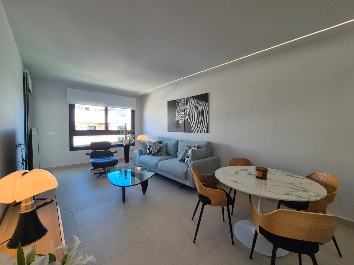 For sale - 3 Bedroom 2 Bathroom Apartment - Penthouse in Orihuela - Villamartin  - Alicante