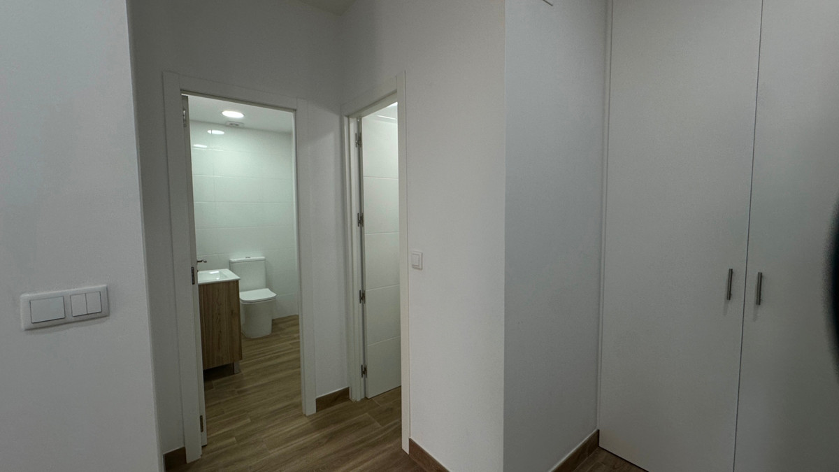 For sale - 1 Bedroom 1 Bathroom Apartment - Middle Floor Apartment in Torrevieja - Torrevieja Centro  - Alicante