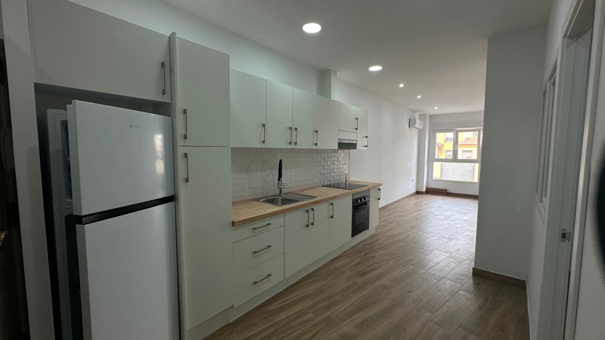 For sale - 1 Bedroom 1 Bathroom Apartment - Middle Floor Apartment in Torrevieja - Torrevieja Centro  - Alicante