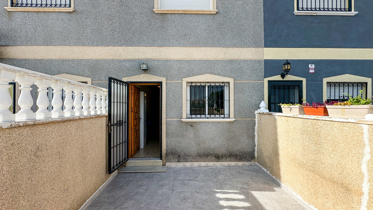 For sale - 2 Bedroom 2 Bathroom Townhouse in Playa Flamenca - Playa Flamenca  - Alicante