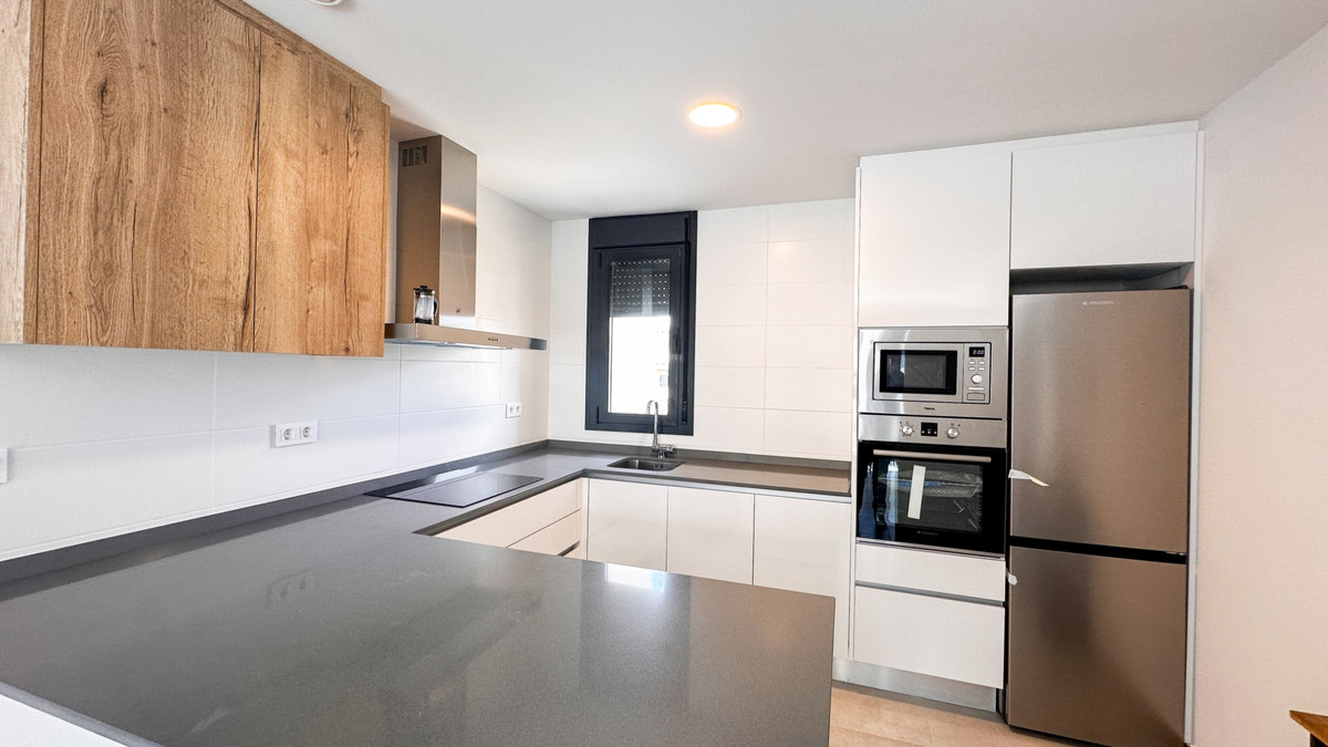 For sale - 2 Bedroom 2 Bathroom Penthouse in Villamartin - Pau 26 - Alicante