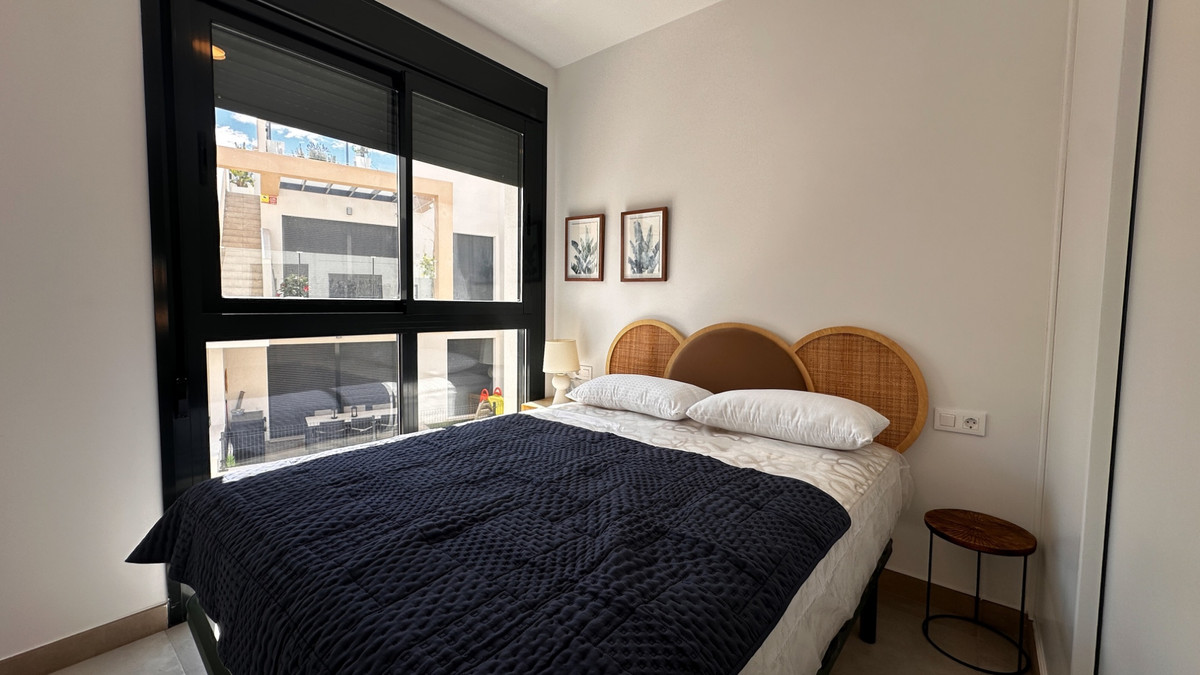For sale - 2 Bedroom 2 Bathroom Penthouse in Villamartin - Pau 26 - Alicante
