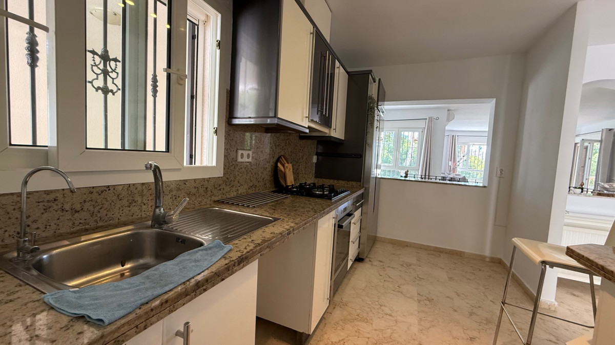 For sale - 4 Bedroom 2 Bathroom House - Detached Villa in Orihuela - Orihuela Costa  - Alicante