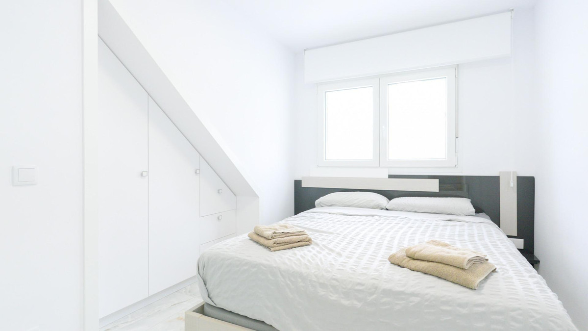 For sale - 4 Bedroom 3 Bathroom House - Townhouse in Orihuela - Punta Prima  - Alicante