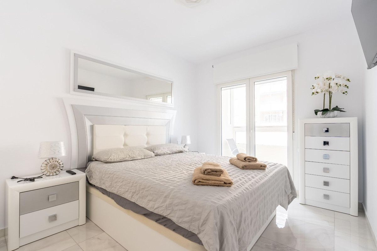 For sale - 4 Bedroom 3 Bathroom House - Townhouse in Orihuela - Punta Prima  - Alicante
