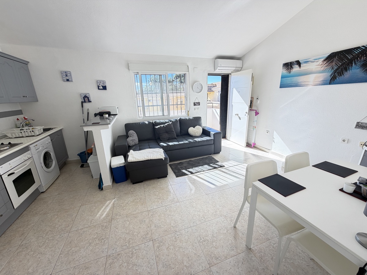 For sale - 2 Bedroom 1 Bathroom Apartment in Villamartin - , Villamartin, Alicante, Spain - Alicante